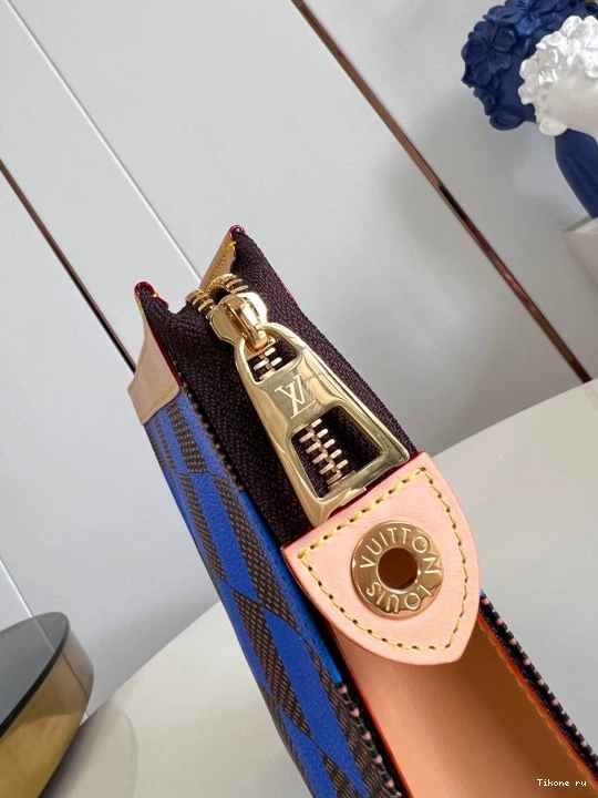 Affordable VUITTON LOUIS VOYAGE-27*21*6CM POCHETTE 0711